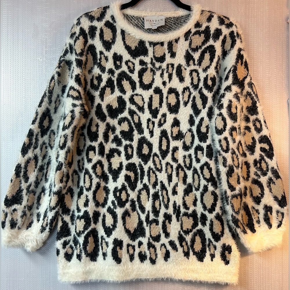 Hayden Los Angeles Eyelash Leopard Sweater SM